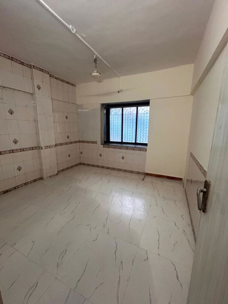 Bathroom, amogh-adjure-apartment 1 Bedroom 600 Sq.Ft. Apartment In Vile Parle East Mumbai 10732571