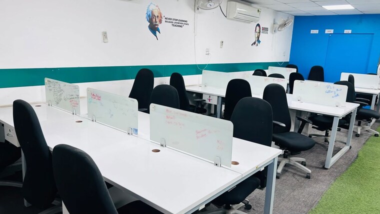 Team Area, sector 2 Commercial Office Space 3000 Sq.Ft. In Sector 2 Noida 10732576
