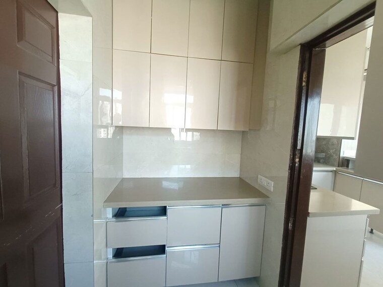 Bathroom, unitech-escape 3.5 Bedroom 1875 Sq.Ft. Apartment In Sector 50 Gurgaon 10732586