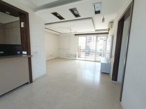 Kitchen in 3.5 BHK Apartment at Unitech Escape, Sector 50 – for Rent