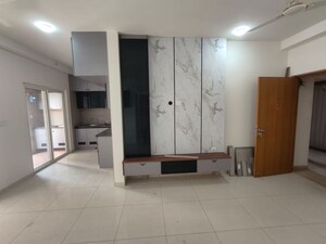 Room in 2 BHK Apartment at Sobha Dream Gardens, Thanisandra Main Road – for Rent