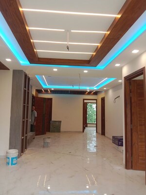 Building Lobby in 3 BHK Builder Floor at Sector 27 – for Sale