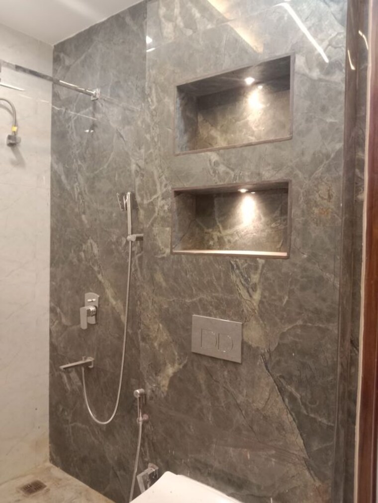 Bathroom, sector 27 3 Bedroom 250 Sq.Ft. Builder Floor In Sector 27 Panchkula 10732652