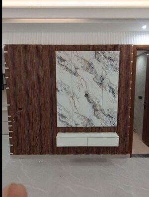 Room in 2 BHK Builder Floor at Igi Airport Area – for Sale