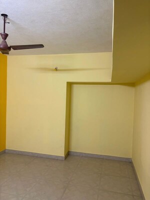 Room in 2 BHK Apartment at Oliyas Green Court, Medavakkam – for Sale