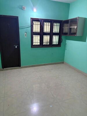 Room in 2 BHK Apartment at Oliyas Green Court, Medavakkam – for Sale