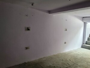  Shop For Rent in Patparganj