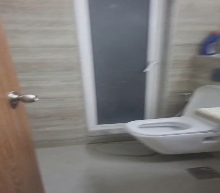 Bathroom, runwal-nirvana 3 Bedroom 1000 Sq.Ft. Apartment In Parel Mumbai 10732721