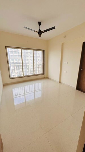 Room in 3 BHK Apartment at Sakar Swapna CHS, Andheri East – for Rent