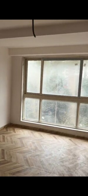 Room in 3 BHK Apartment at Siddhivinayak Horizon, Prabhadevi – for Rent