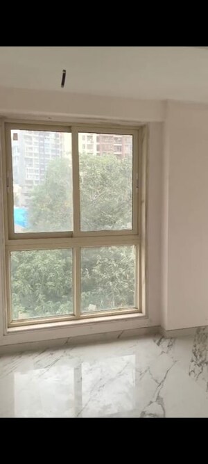 Room in 3 BHK Apartment at Siddhivinayak Horizon, Prabhadevi – for Rent