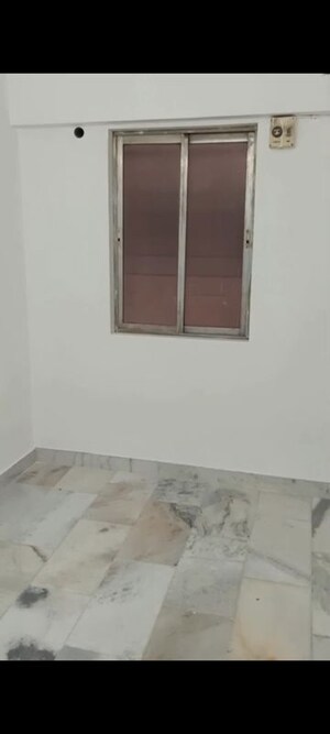 Room in 1 BHK Apartment at Pragati Kavya Residency, Vile Parle East – for Rent