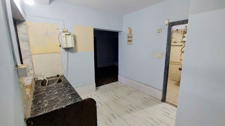 Bathroom, royal-palms-garden-view 2 Bedroom 765 Sq.Ft. Apartment In Goregaon East Mumbai 10732750