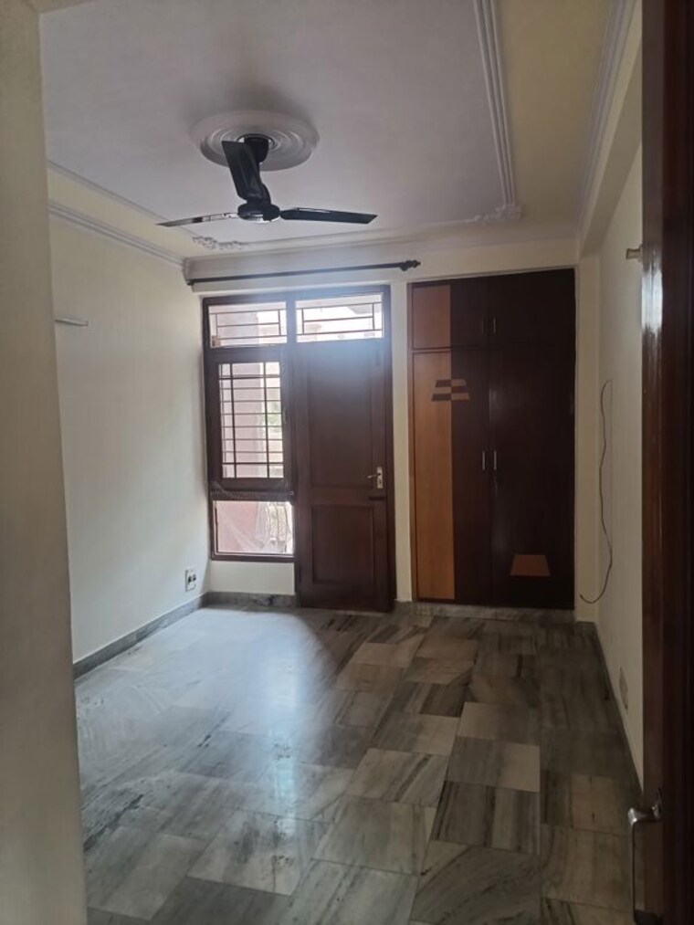 undefined, patparganj 3 Bedroom 1200 Sq.Ft. Apartment In Patparganj Delhi 10604240