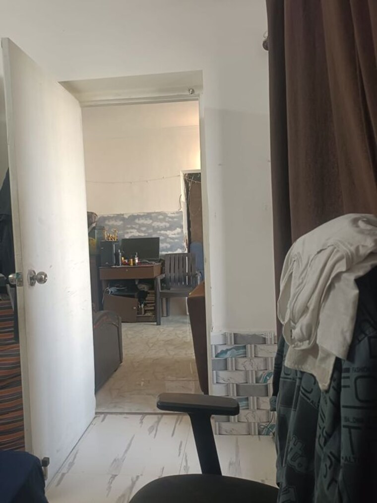 Bathroom, royal-palms-garden-view 2 Bedroom 765 Sq.Ft. Apartment In Goregaon East Mumbai 10732784