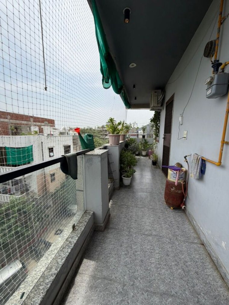 Balcony, green fields colony 3 Bedroom 1800 Sq.Ft. Builder Floor In Green Fields Colony Faridabad 10732795