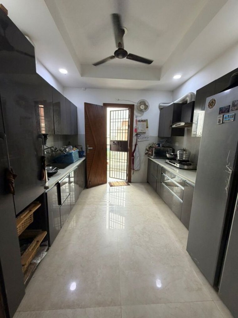 Kitchen, green fields colony 3 Bedroom 1800 Sq.Ft. Builder Floor In Green Fields Colony Faridabad 10732795
