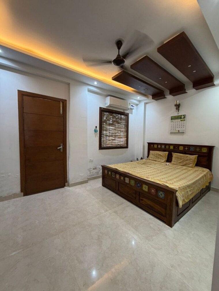 Bedroom, green fields colony 3 Bedroom 1800 Sq.Ft. Builder Floor In Green Fields Colony Faridabad 10732795