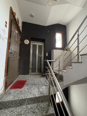 Staircase in 3 BHK Builder Floor at Green Fields Colony – for Rent