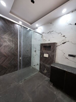 Kitchen in 4 BHK Builder Floor at Green Fields Colony – for Rent