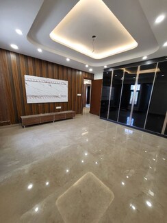 4 BHK +Builder Floor For Rent in Green Fields Colony