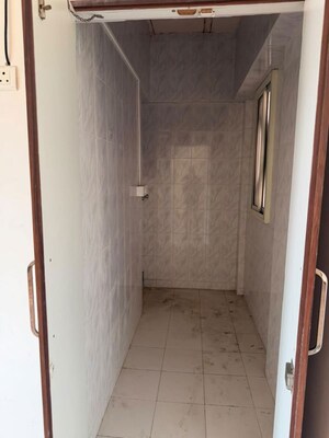 Building Lobby in 2 BHK Apartment at Hiranandani Meadows, Manpada – for Rent