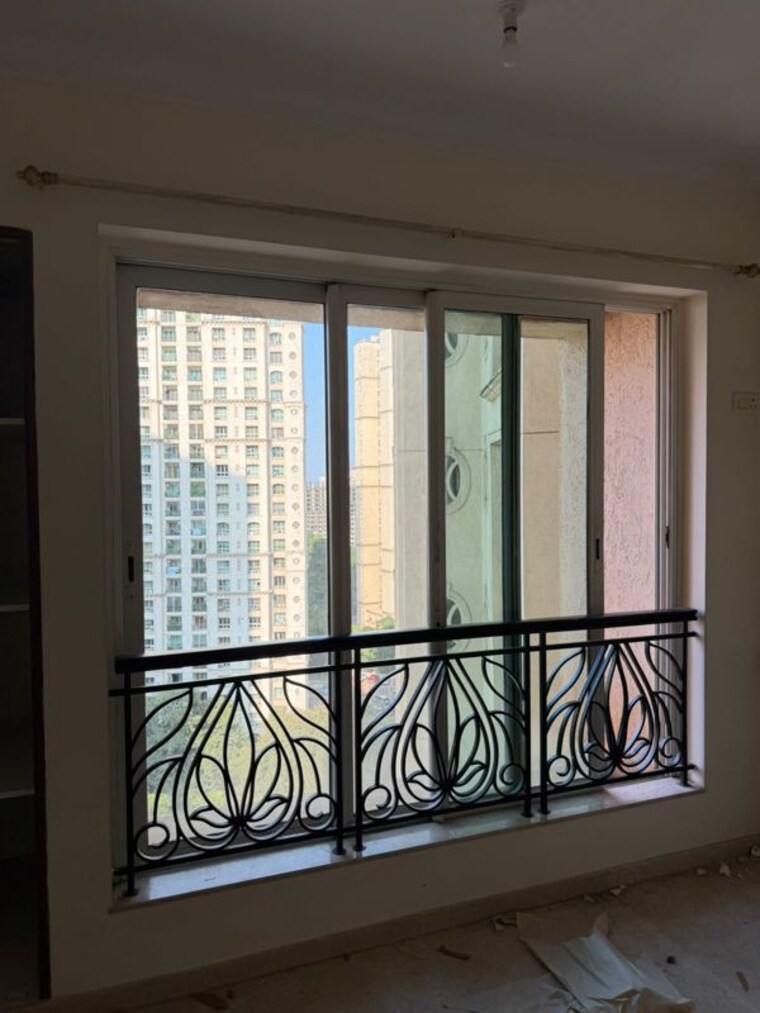 Room, hiranandani-meadows 2 Bedroom 700 Sq.Ft. Apartment In Manpada Thane 10732835