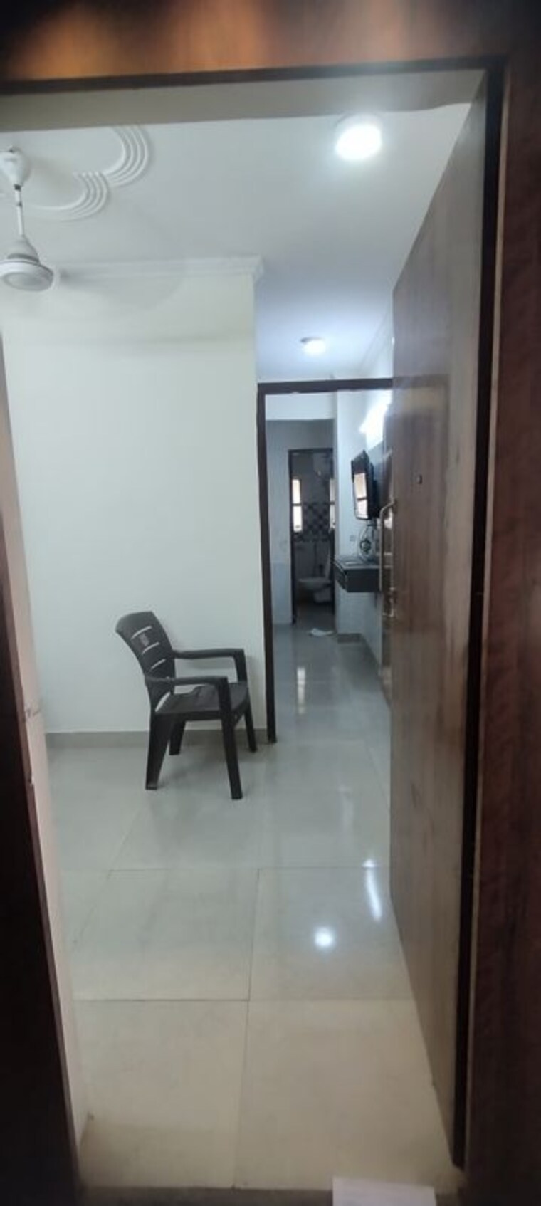 Bathroom, dlf-capital-greens-phase-i-and-ii Studio 350 Sq.Ft. Apartment In Moti Nagar Delhi 10732834