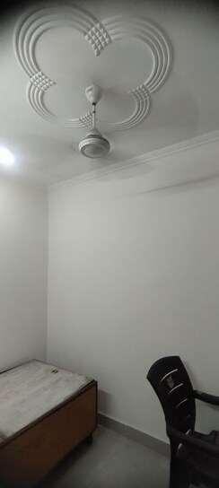 StudioApartment For Rent in DLF Capital Greens Phase I And II