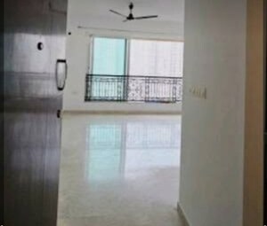 Room in 2 BHK Apartment at Happy Valley, Manpada – for Rent