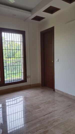 Room in 3 BHK Builder Floor at New Rajinder Nagar – for Rent