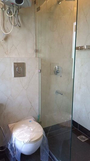 Bathroom in 3 BHK Builder Floor at New Rajinder Nagar – for Rent