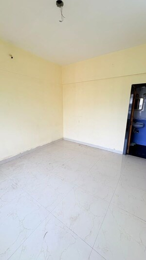 Room in 2 BHK Apartment at Atul Trans Residency, Andheri East – for Rent