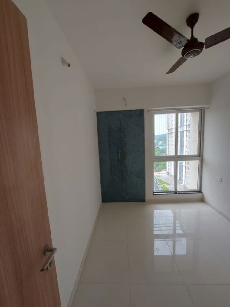 Room, godrej-emerald 3 Bedroom 1600 Sq.Ft. Apartment In Ghodbunder Road Thane 10732883