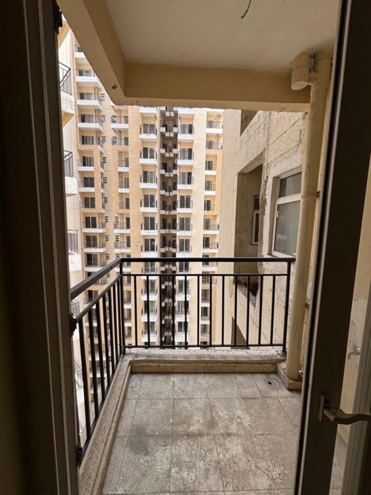 Balcony, amrapali-verona-heights 3 Bedroom 1220 Sq.Ft. Apartment In Tech Zone 4 Greater Noida Greater Noida 10732893