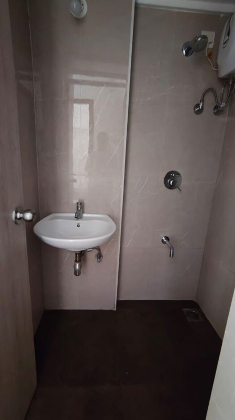 Bathroom, lodha-palava-downtown 1 Bedroom 783 Sq.Ft. Apartment In Dombivli East Thane 10732888