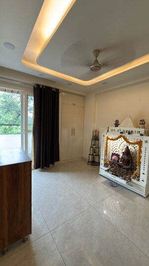 Living Room in 4 BHK Builder Floor at Vasundhara Sector 2b – for Sale