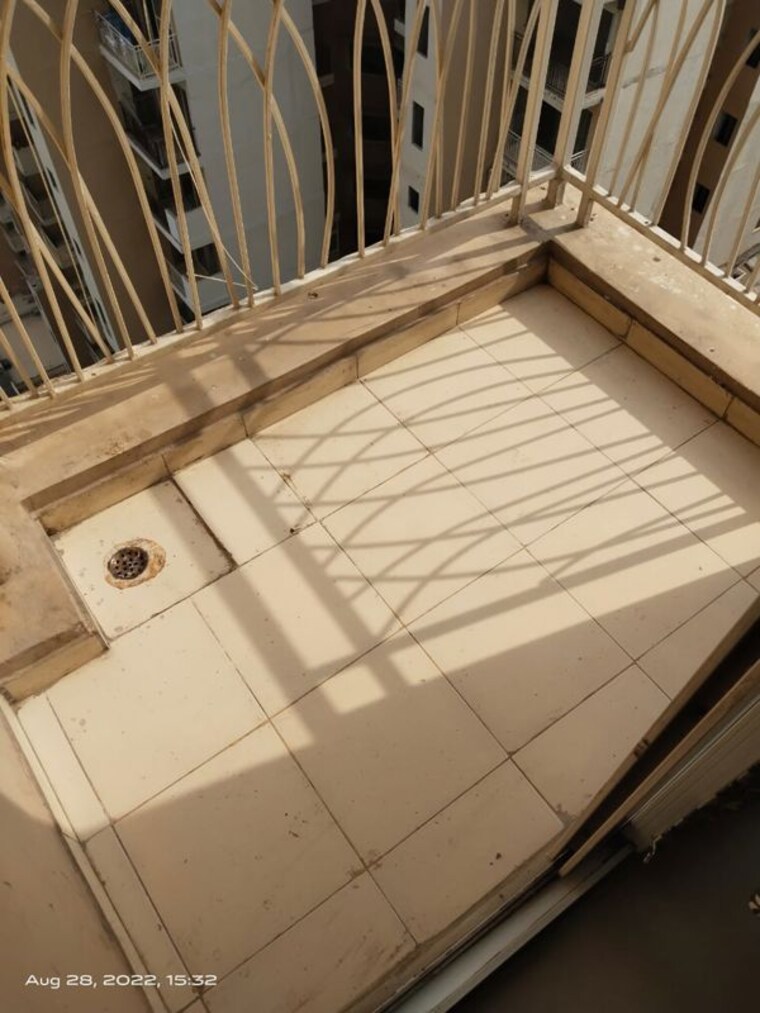 Balcony, gaur-city-2-14th-avenue 3 Bedroom 1160 Sq.Ft. Apartment In Sector 16c Greater Noida Greater Noida 10732906
