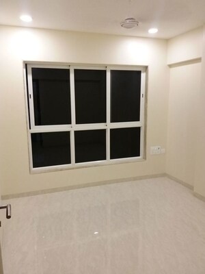 Room in 3 BHK Apartment at Cosmopolis Tower, Andheri West – for Sale