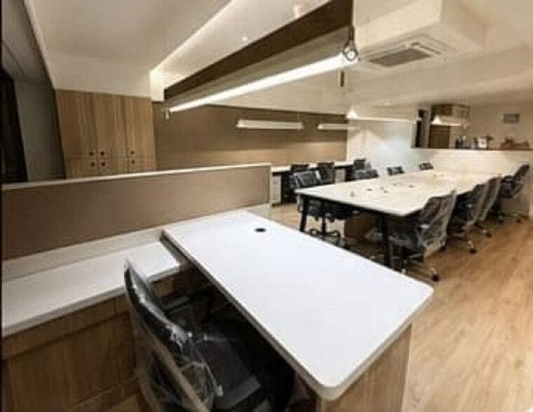 Team Area, shilp-epitome Commercial Office Space 1370 Sq.Ft. In Bodakdev Ahmedabad 10732922