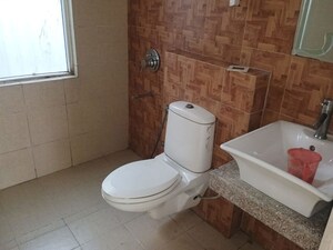 Bathroom in 3.5 BHK Builder Floor at Orchid Island, Sector 51 – for Rent