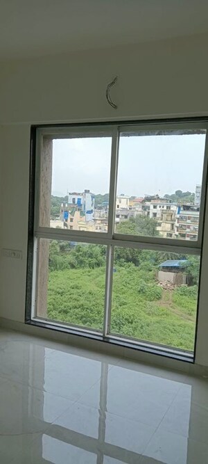 Room in 2 BHK Apartment at Ozone Complex, Mira Road – for Rent