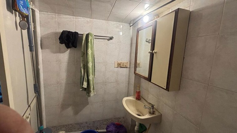 Bathroom, zenith-chs-andheri-east 1 Bedroom 450 Sq.Ft. Apartment In Andheri East Mumbai 10732927