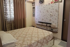 Bedroom in 2 BHK Apartment at Chandak Sparkling Wings, Dahisar East – for Rent