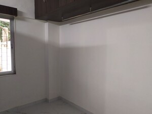 Room in 1 BHK Apartment at Andheri West – for Rent