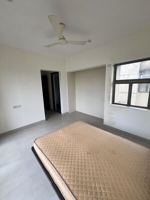 1 BHK Apartment For Rent in Lodha Splendora, Ghodbunder Road