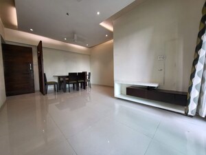 Room in 2 BHK Apartment at Cosmopolis Tower, Andheri West – for Rent