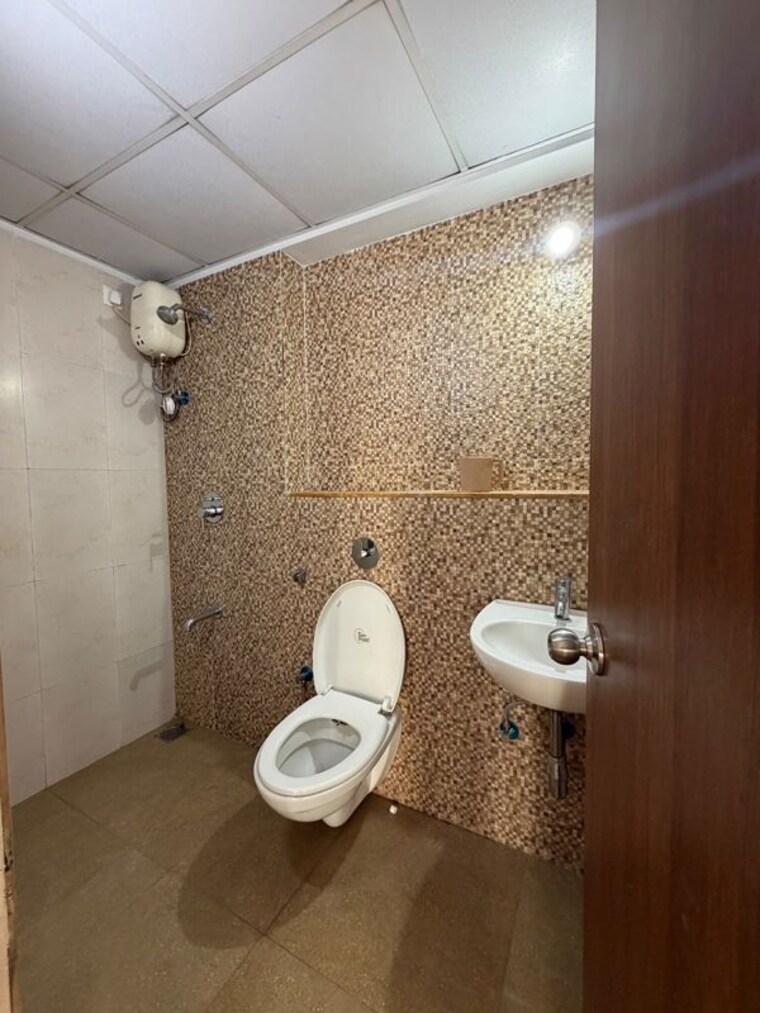 Bathroom, lodha-palava-city-lakeshore-greens 2.5 Bedroom 887 Sq.Ft. Apartment In Dombivli East Thane 10732978