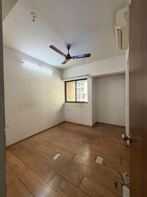 Room in 2.5 BHK Apartment at Lodha Palava City Lakeshore Greens, Dombivli East – for Rent