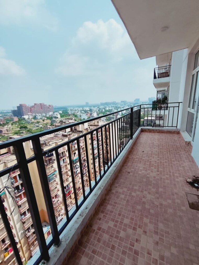 Balcony, gomti nagar 3 Bedroom 1630 Sq.Ft. Apartment In Gomti Nagar Lucknow 10732976